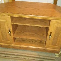 Tv Stand On Rolling Casters! Removeable Shelf! 