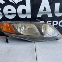 Honda Civic Sedan Right Passenger Headlight Oem