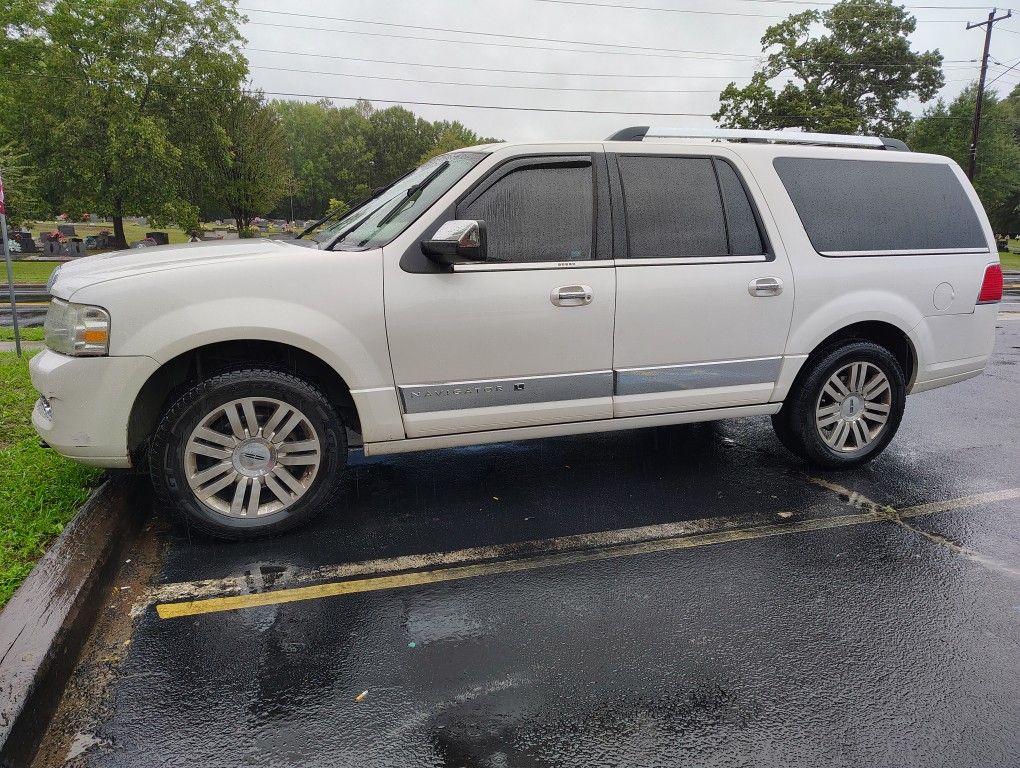 2012 Lincoln Navigator
