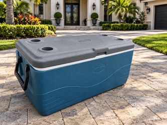 Coleman Xtreme 150 Qt Hard Chest Ice Cooler Chest Blue Gray Lid 6-Day Tailgating Large Retails $139.99