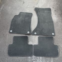 Audi Allroad Or A4 2016 original floor mats 
