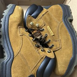 Selling Women’s 6 1/2 Steel Toe Work Boots; Brand: Brahma