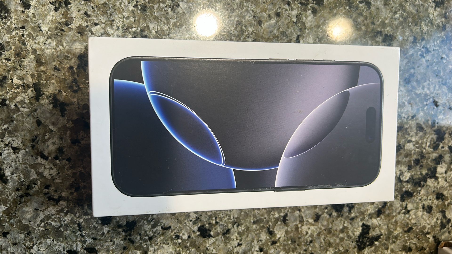 iPhone 16 Pro 128gb  UNLOCKED SEALED 