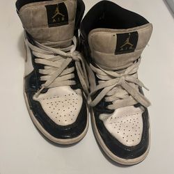 Nike Air Jordan 1 Mid Patent Black/White/Gold MENS SIZE 9