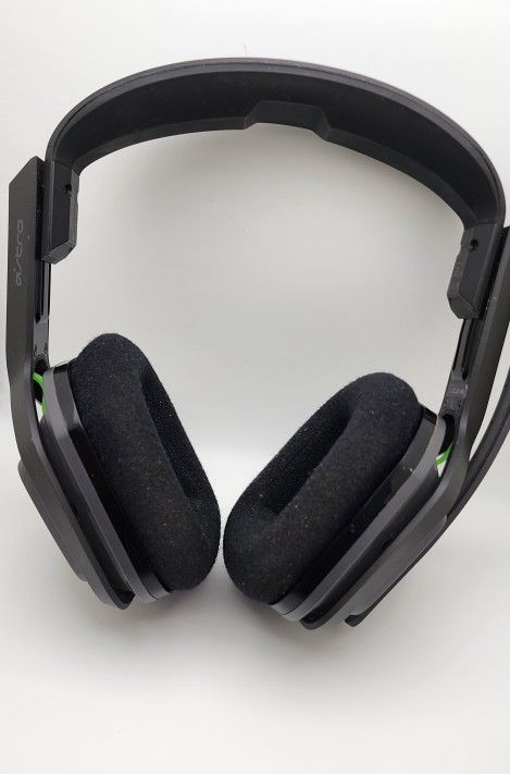 Astro A20 Gen 1 Wireless Gaming Headset
Green Xbox/PC version