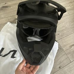 Fox v1 helmet used once Xxl