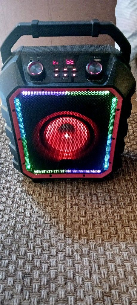 BlackWeb Bluetooth Party Speaker