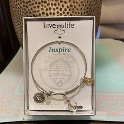 NWT - Stainless Steel Expandable Bangle