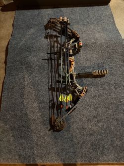 Compound Bow with Accessories