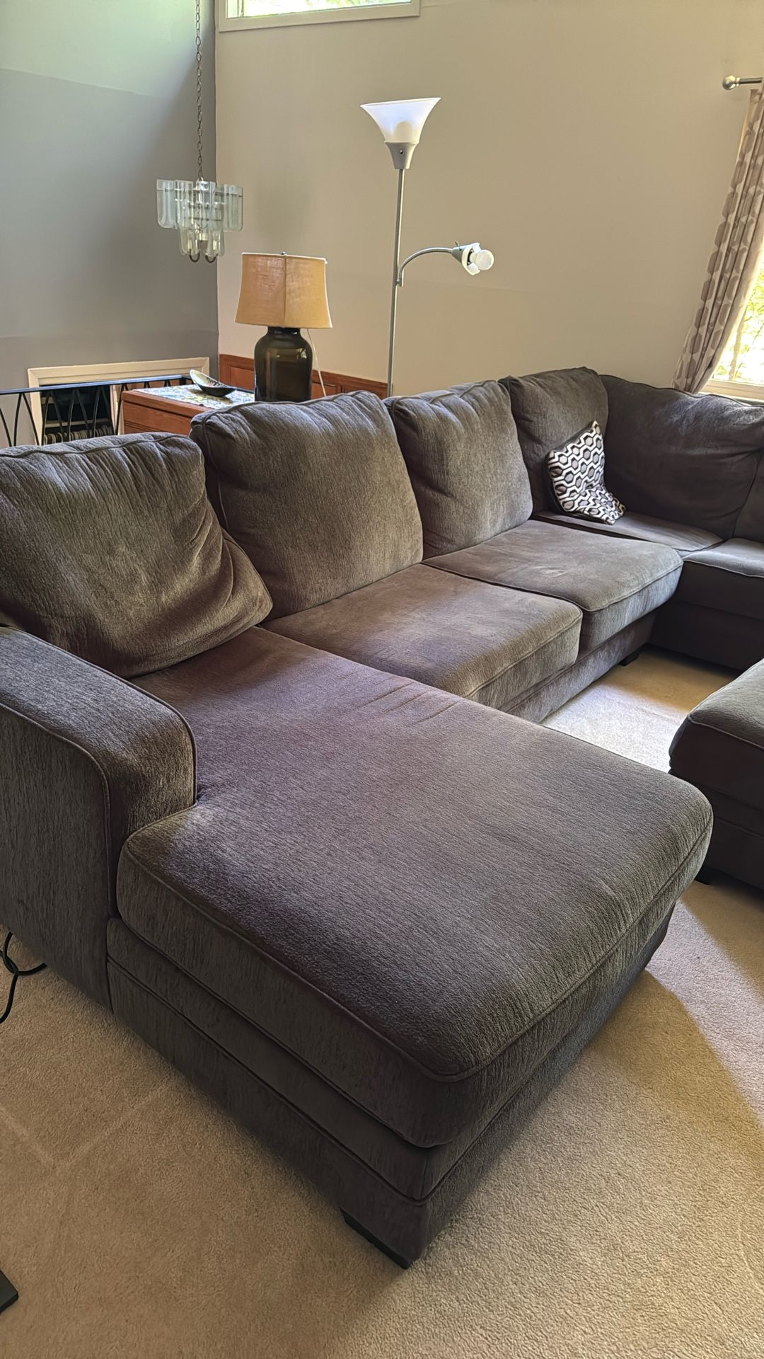 Sectional Couch With Ottoman