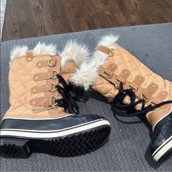 Sorel Snow Boots 