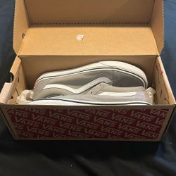Vans Old Skool – Light Gray/White – Brand New (Never Worn)