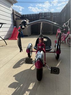 Schwinn Roadster Classic Tricycle for Toddlers, 12" Front Wheel, Ages 2-4, Hot Pink