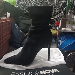Fashion Nova Women's Size 7 Stiletto Boots