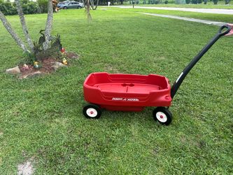Radio Flyer Pathfinder Two-Seat Plastic Wagon - Needs New Straps