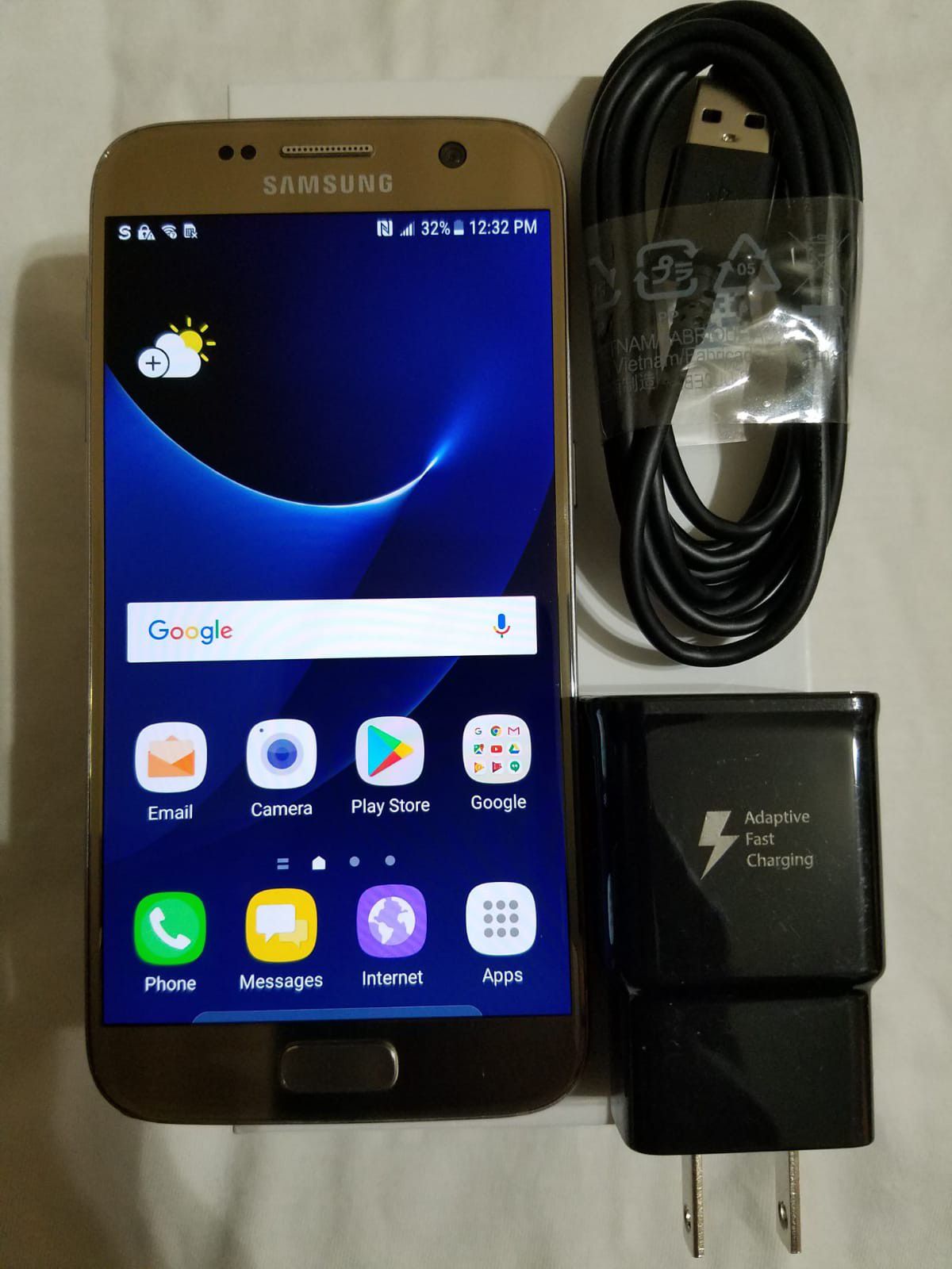 Galaxy S7 32 GB gold T Mobile unlocked excellent condition