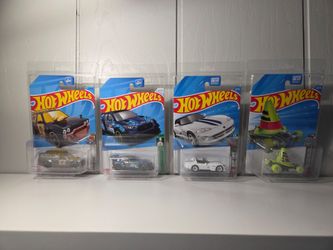 Hotwheels Treasure Hunt lot of 4