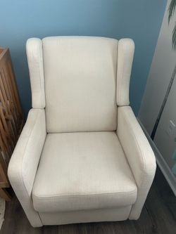 Recliner Nursery Chair Cozy Cream- Rocking Chair