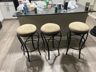 3 Barstools