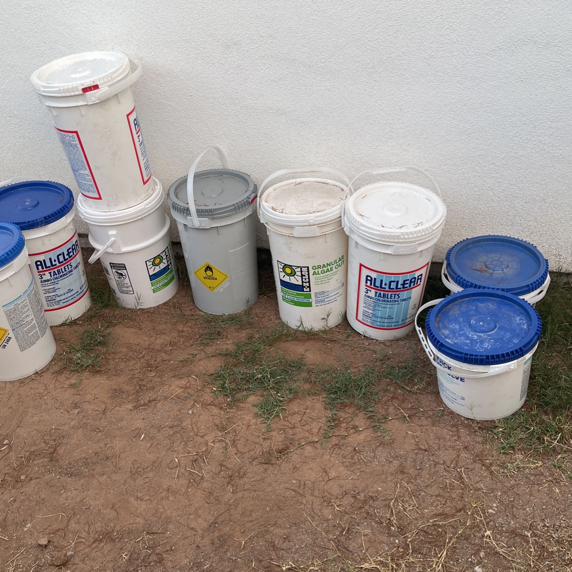 $ 3 - 5 Gallon Buckets With Lock Lids!