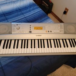 Yamaha digital keyboard