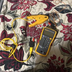 Fluke 116 True RMS Multimeter