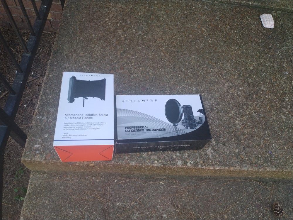 Microphone Isolation Shield + Pro Microphone