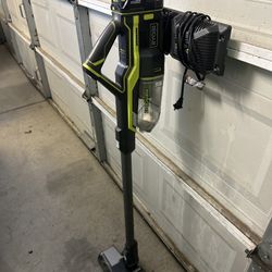 Ryobi 18V ONE+ EverCharge Vacuum