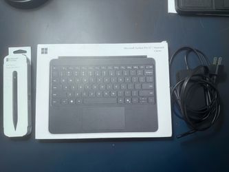 Microsoft surface pro 12” keyboard + 13” charger + slim pen 2