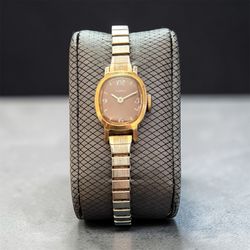 Vintage 1973 Timex Women’s Mechanical Watch