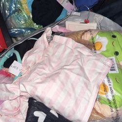 Girls 150 Lot Of Clothes