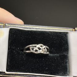 Amazing 🤩 ! 925 Sterling Silver Celtic Ring! Unisex 