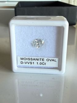 Moissanite Oval D-VVS1 1.0ct Loose Stone