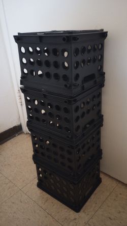 4 Plastic Mini Crates