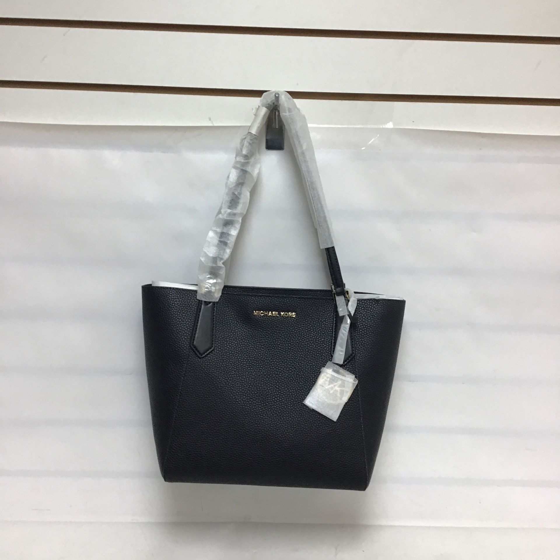 Brand New Michael Kors Purse Kimberly Large Black Leather In