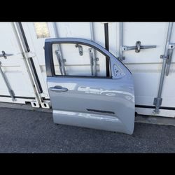 2016-2019-2021 Toyota Tacoma Front Door RH