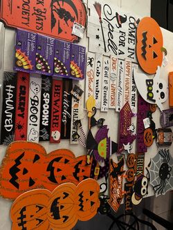 Halloween Decoration Bundle – Signs, Cutouts & Lights