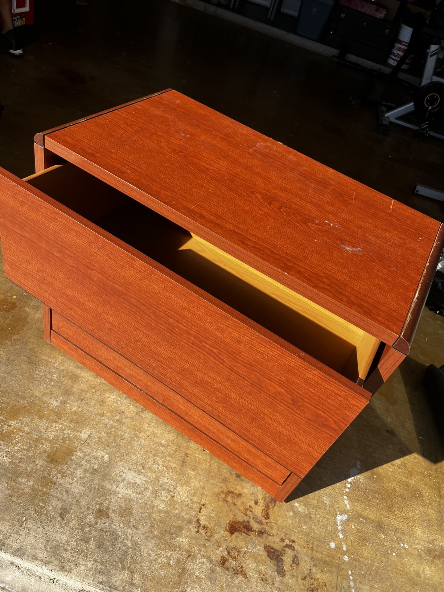 📁 Cherry Wood 2-Drawer File Cabinet – $20 