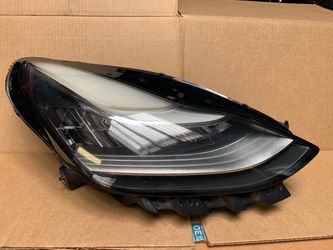 Right Headlight Tesla Model 3/Y.  2017-20