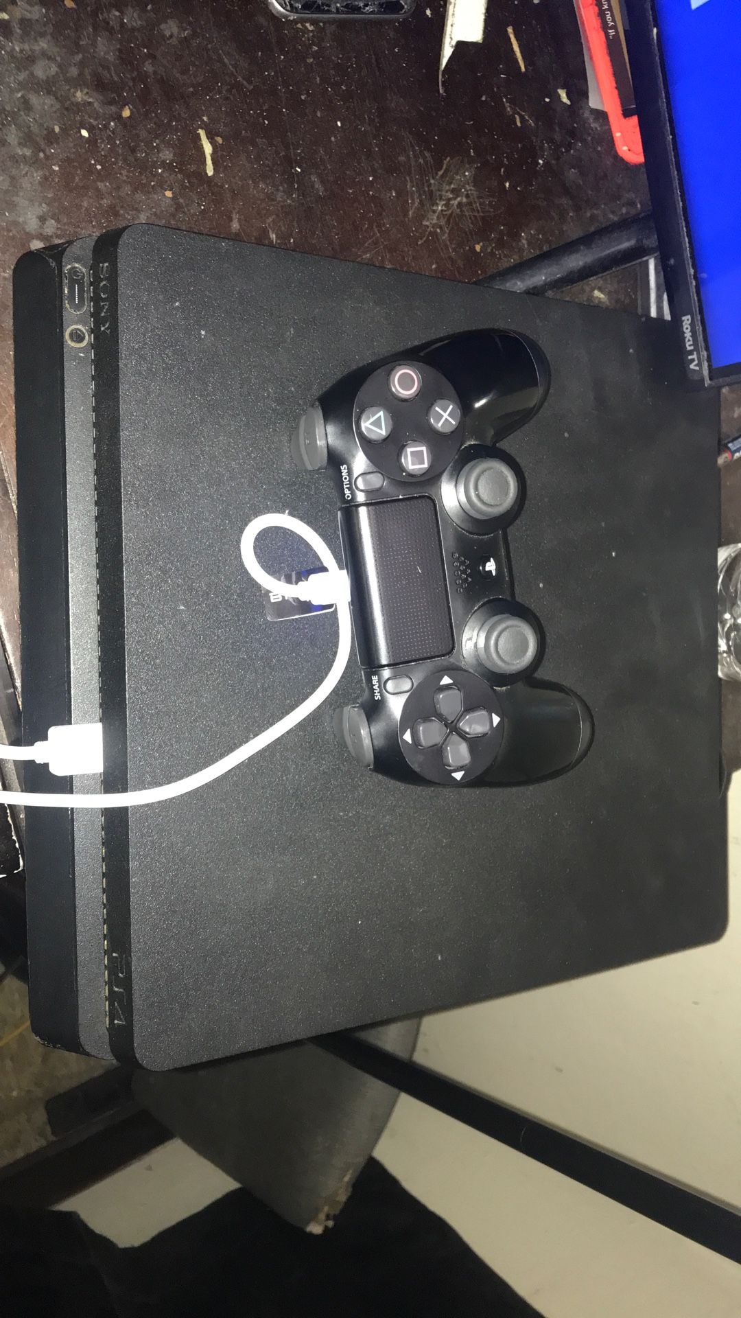 PS4 Slim Model