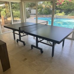 Stiga onyx table tennis table black and gold like new Ping pong 