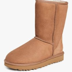 UGG Women's Classic Short II Boot, Chestnut Brown, Size 8
