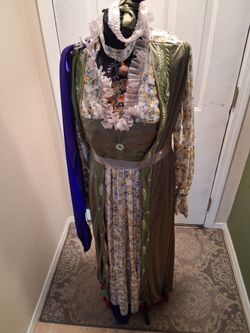 Renaissance dress