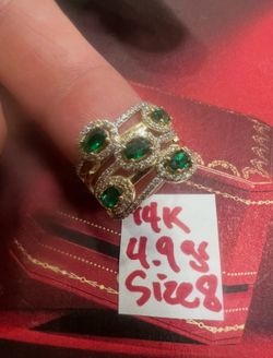 14K Solid Gold Wedding Ring CUBIC ZIRCONIUM STONES 4.9Gr  Size 8