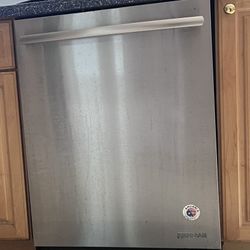 Jenn Air Trifecta dishwasher