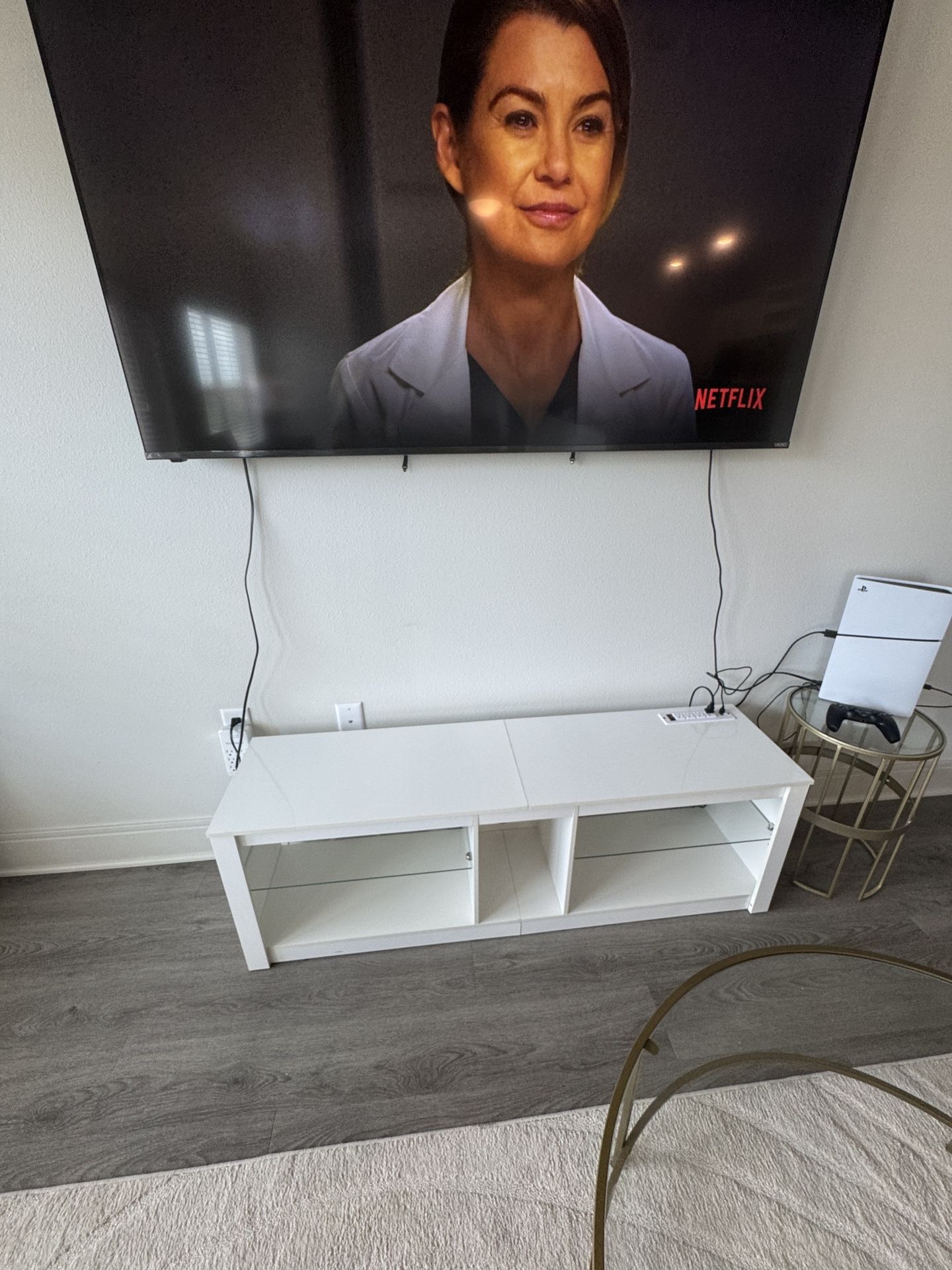 Tv stand