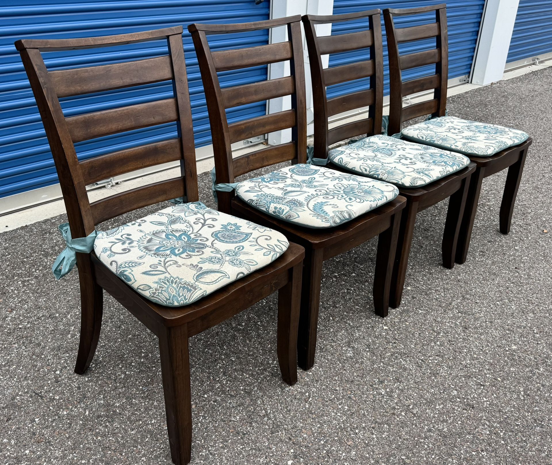 ASHLEY FURNITURE 4 DINING CHAIRS WOOD COASTAL SADDLE SEAT