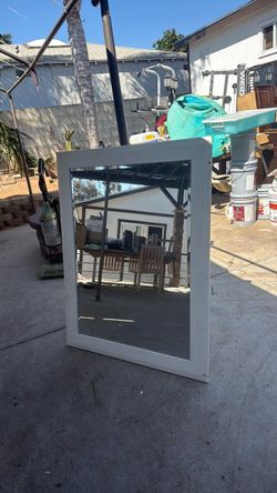 Free mirror