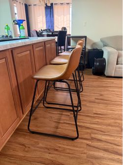 4 Counter height stools whiskey brown $160