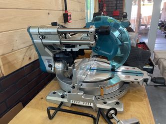Makita 10" Corded Miter Saw -New